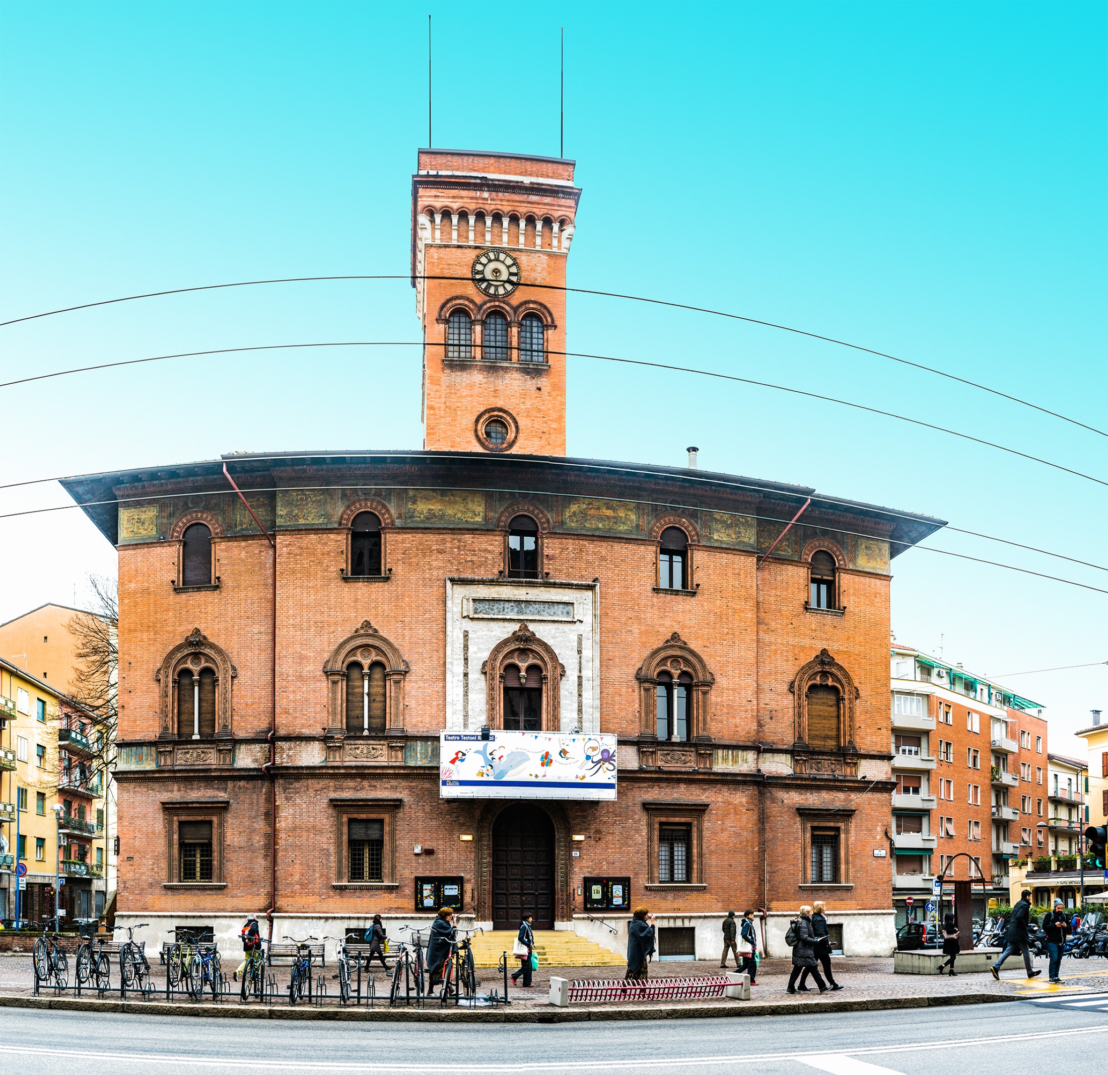 Bolonia z dziećmi, Teatro Testoni (Testoni Ragazzi) is permanent theater of Bologna, Italy. Theater, located in Via Matteotti, 16 (opposite church of Sacred Heart of Jesus), is entitled to Alfredo Testoni